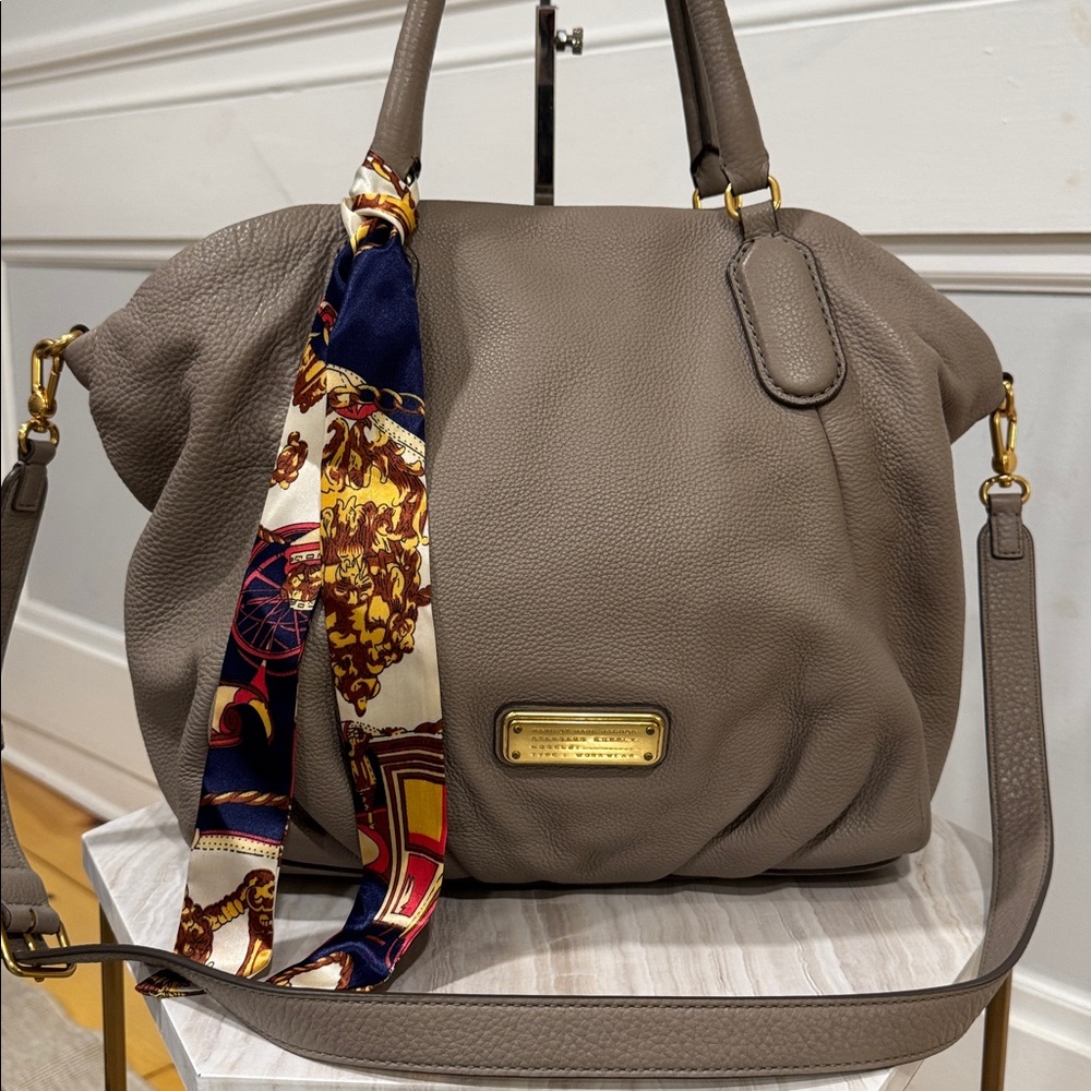 Marc Jacobs Tote Q Fran Leather Large Taupe Satchel Bag - Picture 4 of 17
